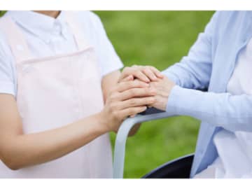 「1人で訪問」は怖くない！チームで支える訪問看護の働き方とは【訪問看護のアイデア帖】