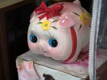 ちょっと不気味な貯金箱を手に入れた女性。入っていたのは…→まさかの展開に「神様からの贈り物」「ひょっとしたら…」