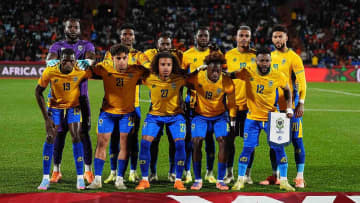 政府命令で「代表チームが活動停止、スタッフは解散、主将とエースが追放」に…36歳名FWが苦言