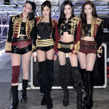 aespa「きのこ雲騒動」のニンニン欠場で3人堂々パフォーマンスも「男性アイドル曲」と“そっくり”の声