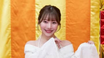 鶴瓶、コスプレ美女からまさかの“ガチキス”ご褒美も…ナイナイ猛ツッコミ「ほんまアカンぞ」「二度とやんなよ」