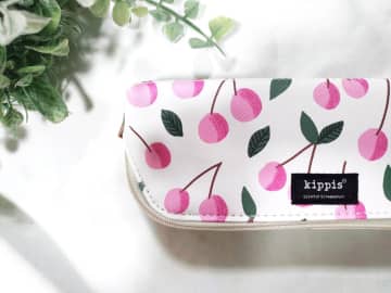 北欧ブランドkippisのマルチケースがおしゃれで便利！メガネ2本が入るサイズで収納も充実♪