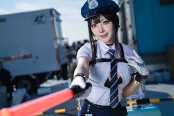 【コスプレ】ミニスカなポリスにバニーガール、『ポケモン』カナリィやホロライブまで「コミケ107」美女レイヤー10選【写真43枚】