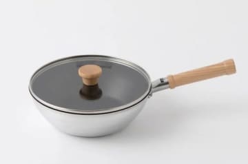 深型でこぼれにくい！炒める・煮る・揚げるがはかどる「ITARU マルチディープパン」