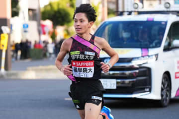 箱根駅伝、襷リレー直前の一言に「あかん涙腺が…」　中継でも聞こえた運営管理車からの労い