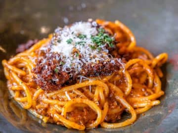 「ボロネーゼ」と「ミートソース」の違い。正しく言えたら天才！？【大人のたしなみ】