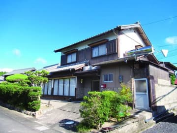 日当たりのよい古民家｜部屋数が多く2世帯暮らしもできる【三重県伊賀市】自然豊かでありながら、ほどよく便利