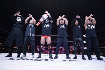 【ノア】兄弟の絆、元日武道館で崩壊！アルファ・ウルフが“闇落ち”急所蹴りでGHCナショナル強奪、『TEAM 2000 X』入りを宣言！！