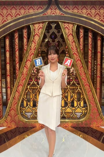 『格付けチェック！』でGACKTに“あ～ん”　26歳レースクイーンが話題「やっぱり美人」「大騒ぎでした」