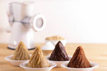 自宅で手軽な味噌作りセット、食べ比べもできる　貝印