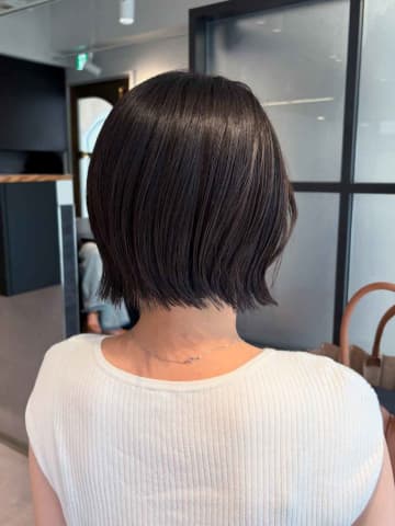 短め派の【40・50代】へ → 短くても大人可愛い♡「ミニボブ」が必見！