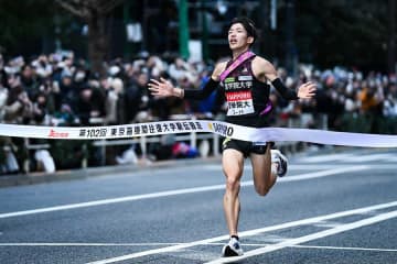 2位国学院大、前田監督は涙　史上最高位も…青学大に及ばず「あとは優勝しかなくなった」
