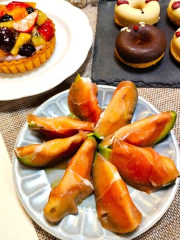 リアル3分クッキング(^^)アボカドと生ハムとクリームチーズのオードブル