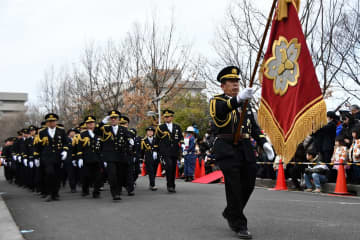【大宮】木遣流し、はしご乗り、一斉放水などを披露 ｢さいたま市消防出初式｣:1/11(日)