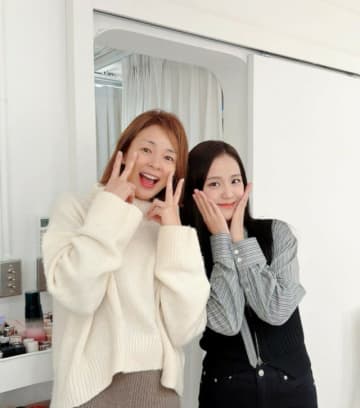 ”秋山成勲もメロメロ”モデルSHIHO、「BLACKPINK」JISOOと偶然の出会い！…「JISOO誕生日おめでとう」
