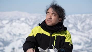 ムロツヨシは2026年も新しい顔を見せてくれる　『雪煙チェイス』『うち弁』で正月も大活躍