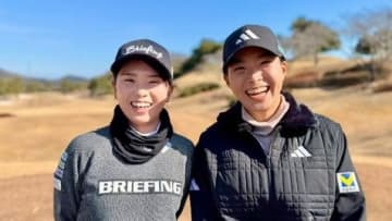 渋野日向子、木下彩と「そっくり」2ショット？ マネージャーも爆笑の“お揃いウェア”姿を公開