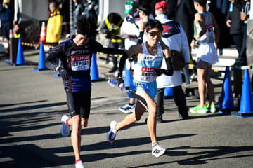 「こ、これが東大か…」　箱根駅伝の応援方法に笑撃　沿道でOBが発見「しれっと小泉構文」
