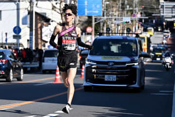 【箱根駅伝】ポメラニアン乱入で白バイ隊員や警官全力疾走、『山の神』柏原氏が警鐘「僕も犬を飼っているけど…」│総合順位＆タイム差掲載