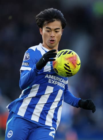 日本代表に朗報! 三笘薫が2点目の起点、ドリブルから再三チャンス演出。ブライトンがバーンリーを下しプレミアリーグ7試合ぶり勝利