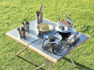 キャンプが疲れる人ほど荷物が多い？重装備の落とし穴とは？