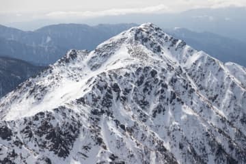 44歳男性 “標高3000メートル” の北アルプスで年越ししようとするも『猛吹雪』で意識不明になり “仲間が救助要請” ネットでコメント殺到「厳冬期3000メートル級での救助要請は”お前たち、命がけで助けに来い”と一緒。他人あてにせず、自分でなんとかしましょう」