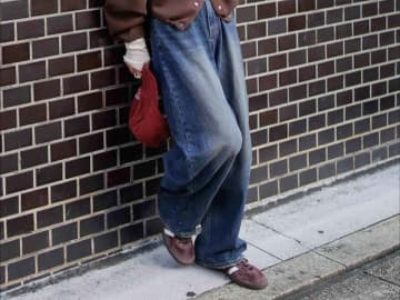 え、真似していい、、？【adidas】おしゃれさん愛用の「ブラウンスニーカー」が欲しい！