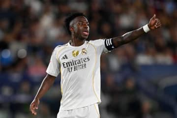 白濱美兎、等身大抱き枕カバーが期間限定で再販売【商品画像あり