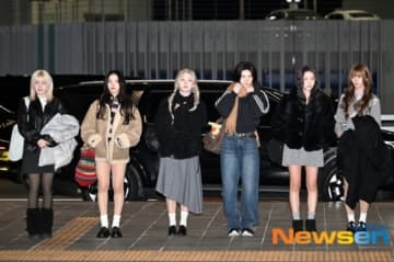 【PHOTO】NMIXX、海外スケジュールのため出国（動画あり）