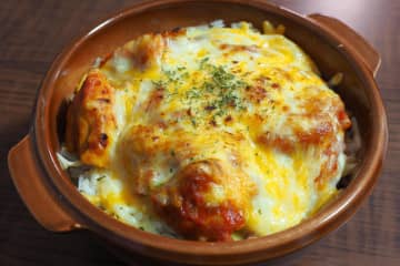 料理研究家ゆかりがとろ〜り濃厚『チキンドリア』のレシピを公開！フライパン1つでお店の味と話題に「家の材料でできますね！簡単で美味しそう」「クリスマスに良さそう」