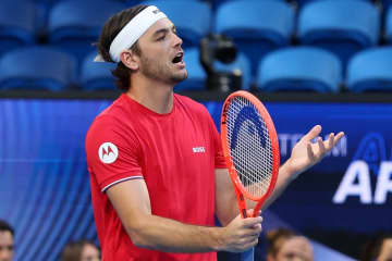 シーズン開幕戦で逆転負けを喫したフリッツが“深刻なヒザ痛”を告白。「今回のケガは何カ月もかかる可能性がある」＜SMASH＞