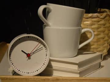 スマホ見るならこれやって！「寝る前の5分間」で明日の金運爆上げ風水【Dr.コパの風水解説】