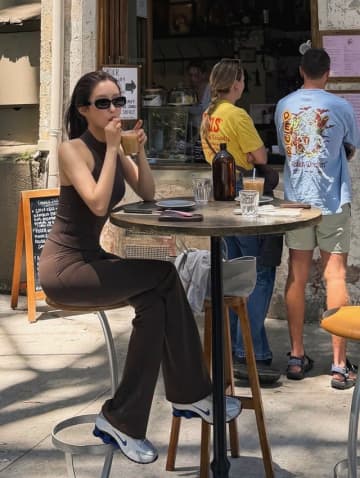 ヒョミン（T-ARA）、新年はシドニーで…美ボディを誇る新妻