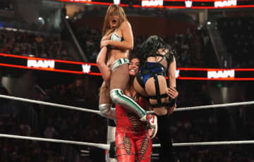 女子3WAYで衝撃の"横取り"決着 「鹿島沙希がやりそうw」「横取り40万や」ファン興奮