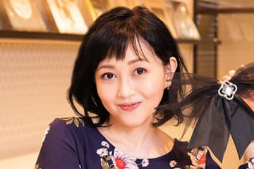 56歳・浅香唯、グラビア「第2弾」報告にファン歓喜「いきなりか・か・肩見せ?!!」「綺麗過ぎて」