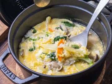 ごちそう続きの胃にやさしい！すぐに作れる「あったか雑炊」レシピ