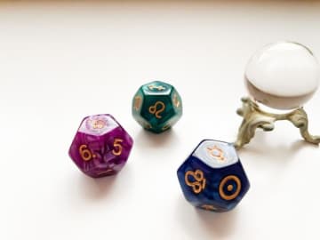 【占星術研究家・早矢】2026年の運勢ランキング《恋愛・仕事・金運トップ3星座》は？