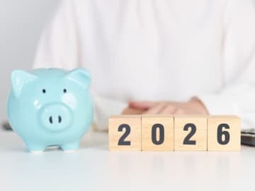 FP200人に調査「2026年の家計見通し」値上げ・値下げが予想される品目は？【ソニー損保調査】