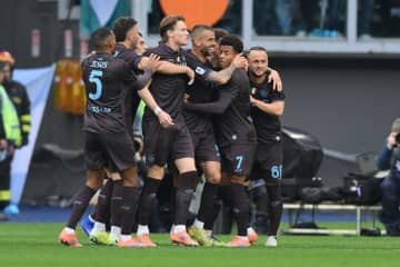 ナポリが2026年初陣でラツィオに完勝、首位ミランを追走へ…試合は退場者3人の荒れ模様に