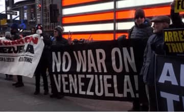 米国、100以上の都市でベネズエラ攻撃抗議デモ