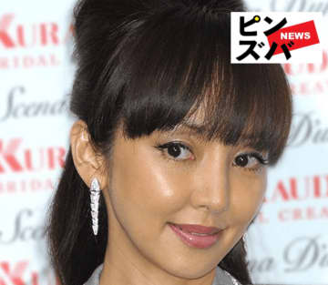 神田うの・50歳、ハワイの青い海で1年ぶりサーフィンも…“体幹スゴすぎ”華麗な波乗り姿で魅了