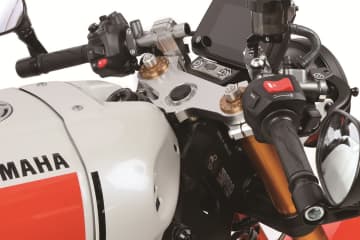 ヤマハ「XSR900」にセパハン化キット登場　アクティブが専用パーツを発売