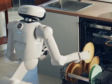 料理も洗濯も「フィジカルAI」が代行へ　LGが「家事代行ロボ」をCES 2026で披露