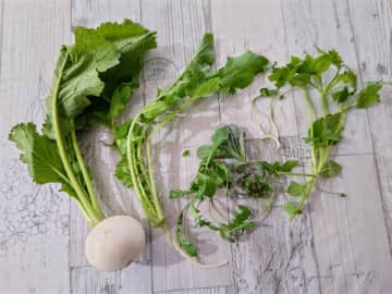 食べすぎて疲れた胃腸を整える「七草がゆ」の作り方