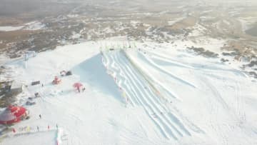 中国・新疆で新年から「氷雪経済」盛況、各地が独自性打ち出す