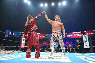 【新日本】棚橋引退式に内藤哲也が電撃登場！ジェイ、ケニーら豪華メンバー集結「またいつかこの新日本プロレスのリングで、あなたと会えるその日を楽しみにしてるよ」