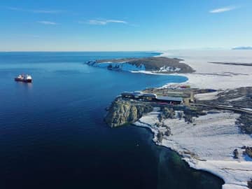 中国の砕氷船「雪竜」、南極の秦嶺基地からNZへ出航