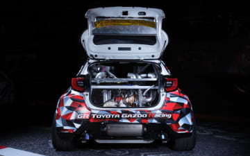 モリゾウ氏のミッドシップ2シーター、「東京オートサロン2026」に向けカスタマイズ進行中