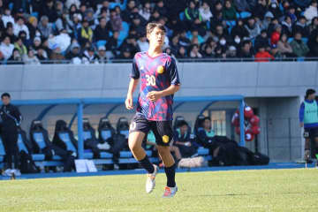 「母は仕事を辞めて…」部員274人、サッカー強豪校で高1が掴んだ夢　全国8強に流した感謝の涙――興国高校・笹銀志