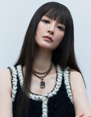 イ・ソジンと交際説も出た女優チョン・ユミ、事務所移籍＆新プロフィール写真公開！